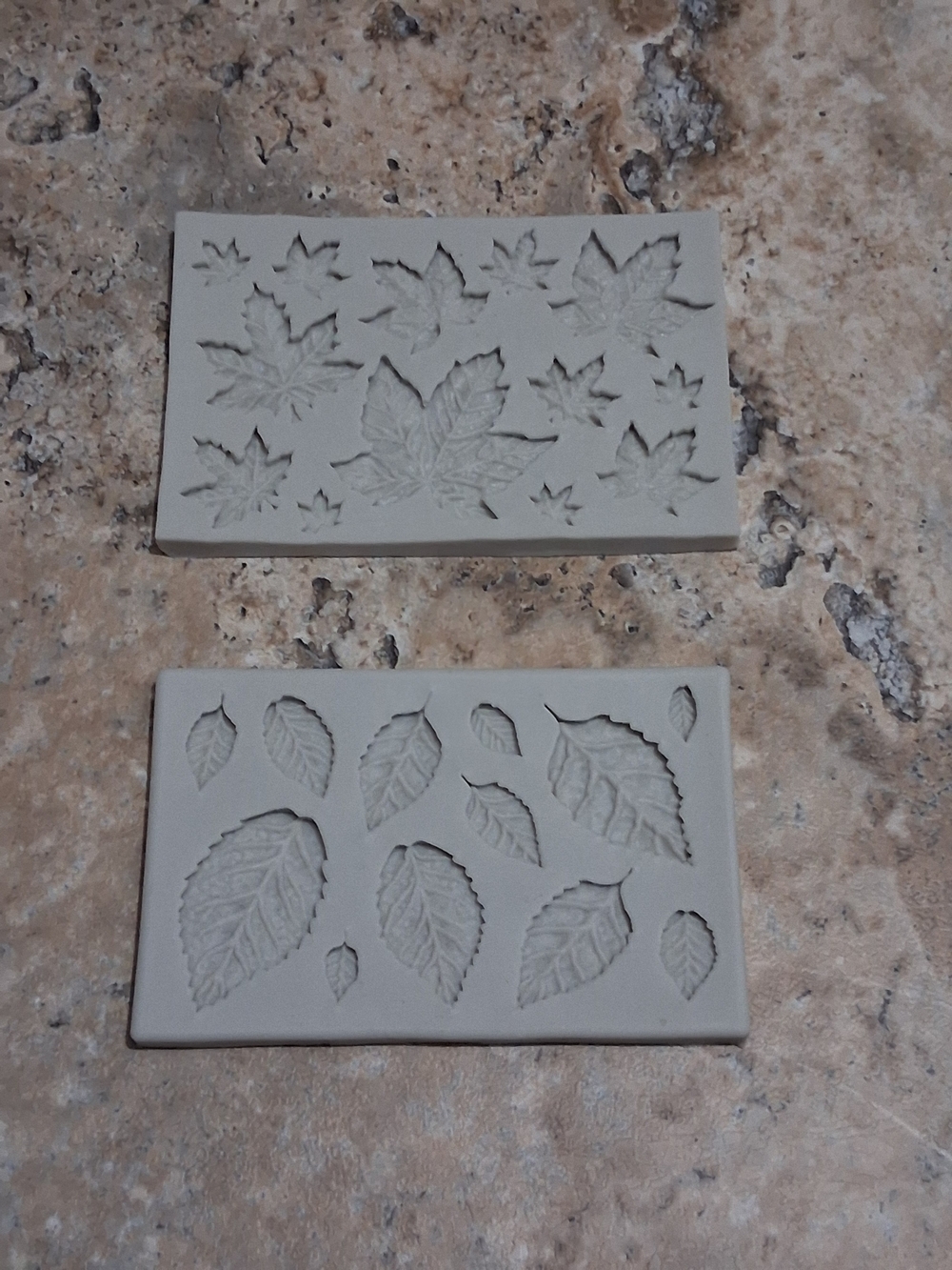 Leaf Pattern Silicone Molds Set in Light Gray